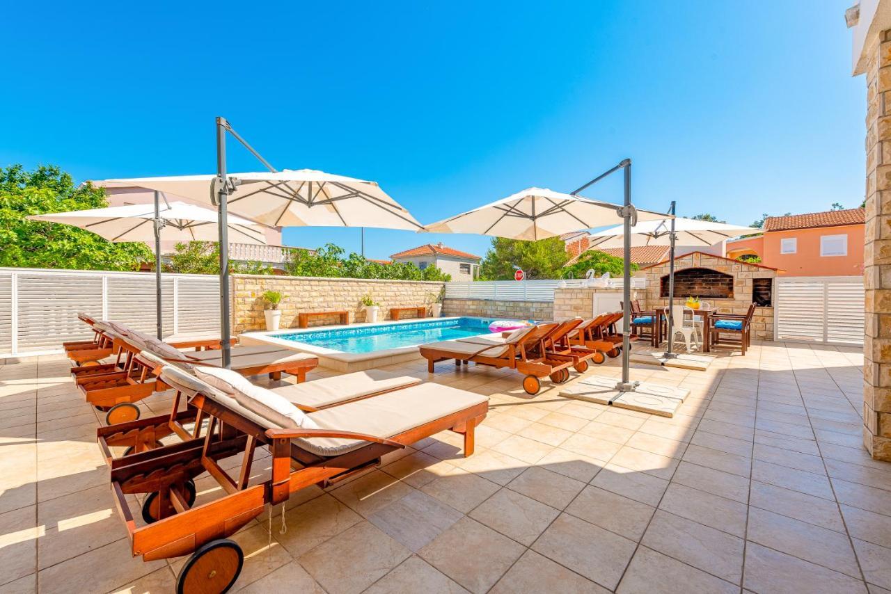 ויר Villa Karmen - Poolhouse מראה חיצוני תמונה