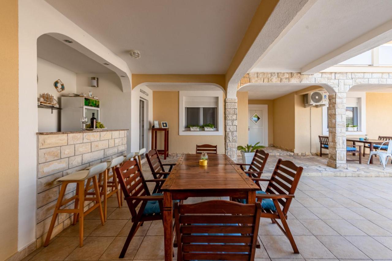 ויר Villa Karmen - Poolhouse מראה חיצוני תמונה